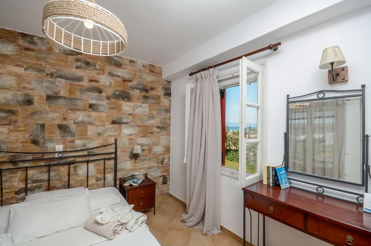 Acti Plaka, the Rooms