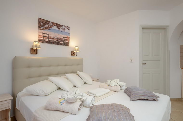 Acti Plaka, the Rooms