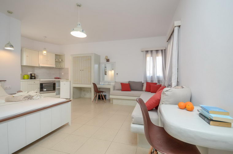 Acti Plaka, the Rooms