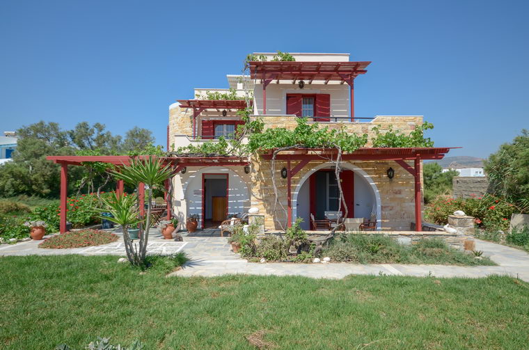 Acti Plaka Studios and Apartments