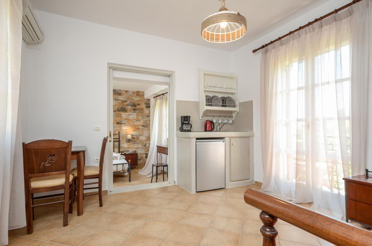 Acti Plaka Studios and Apartments