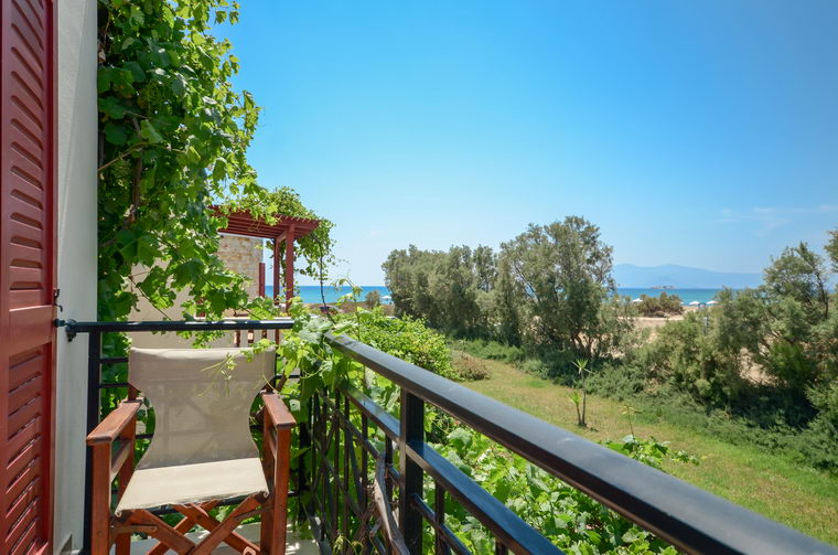 Acti Plaka Studios and Apartments
