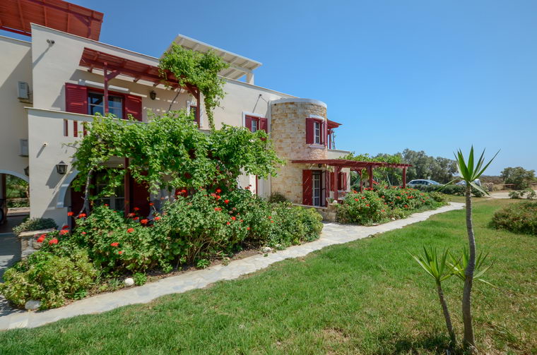 Acti Plaka Studios and Apartments