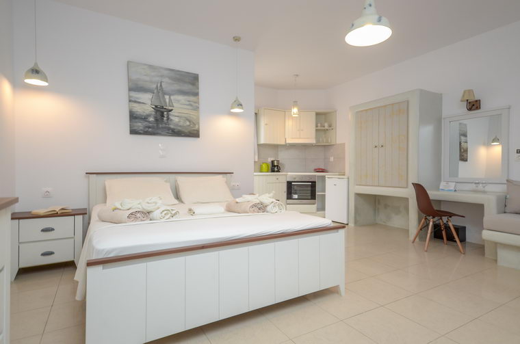 Acti Plaka Studios and Apartments