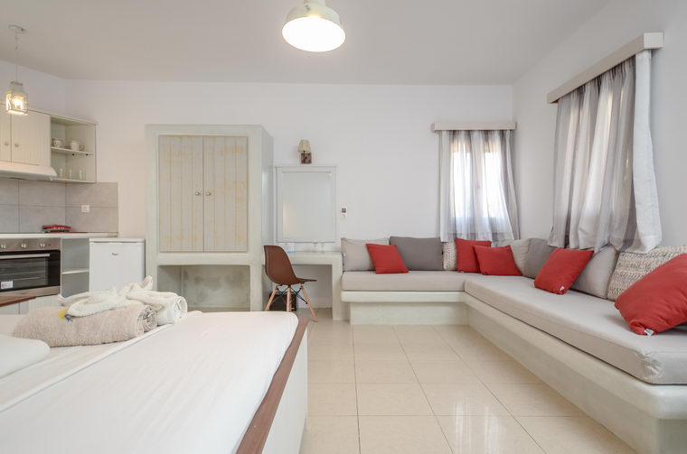 Acti Plaka Studios and Apartments