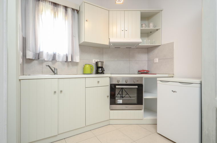 Acti Plaka Studios and Apartments